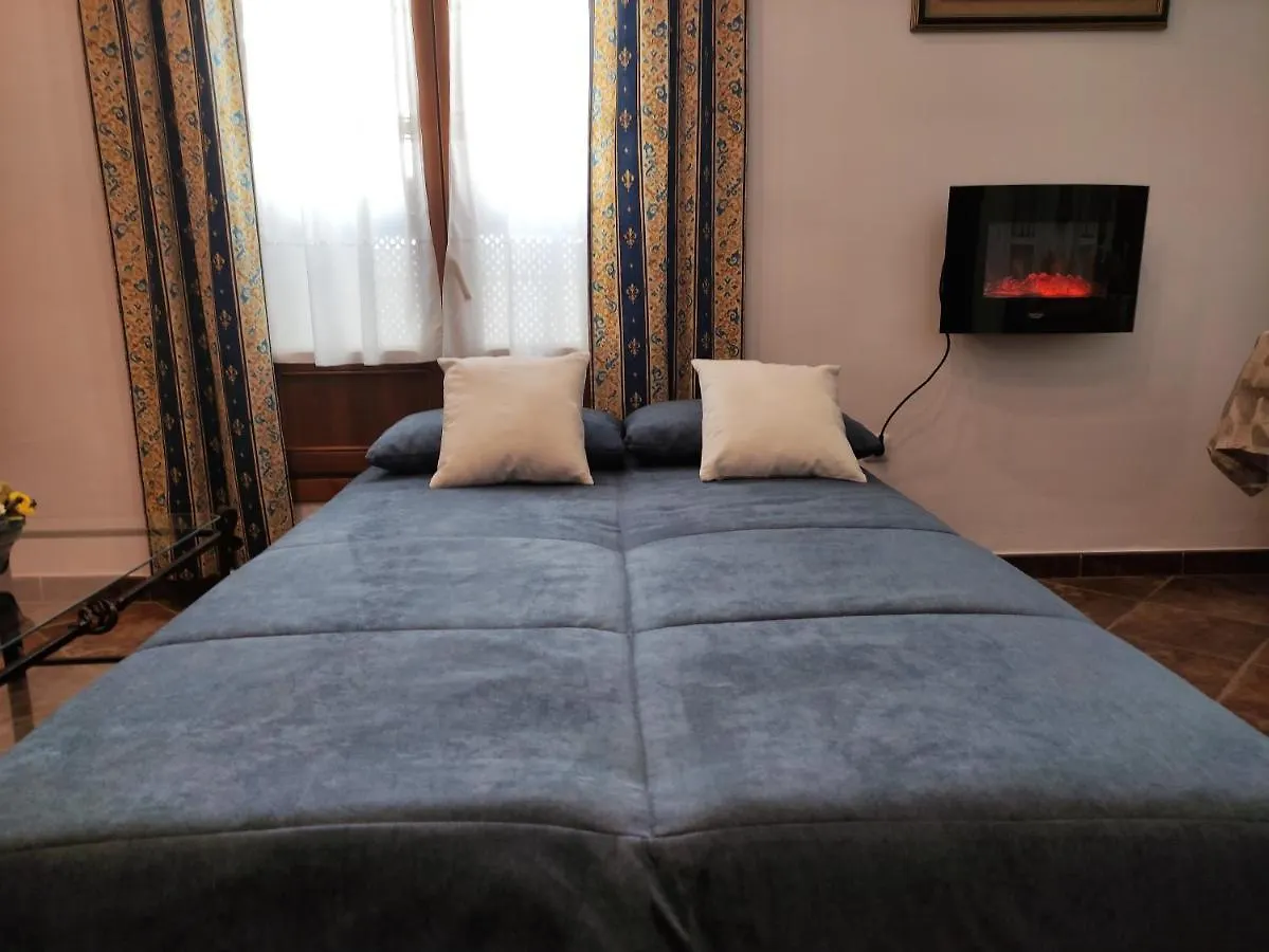 Entretorres. Casa-Duplex En Centro Historico. Apartment Carmona