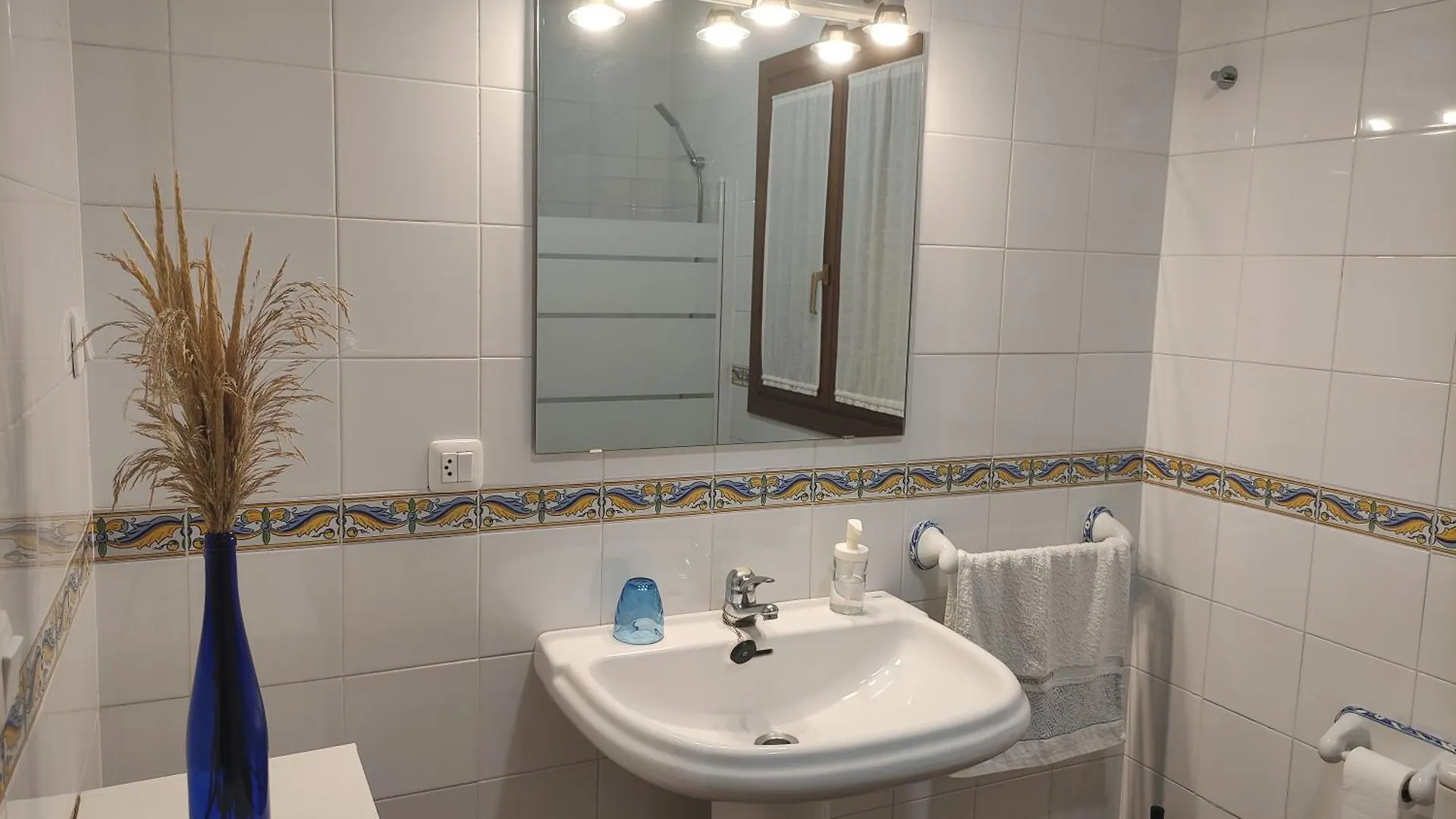 Entretorres. Casa-Duplex En Centro Historico. Appartement Carmona  Spanje