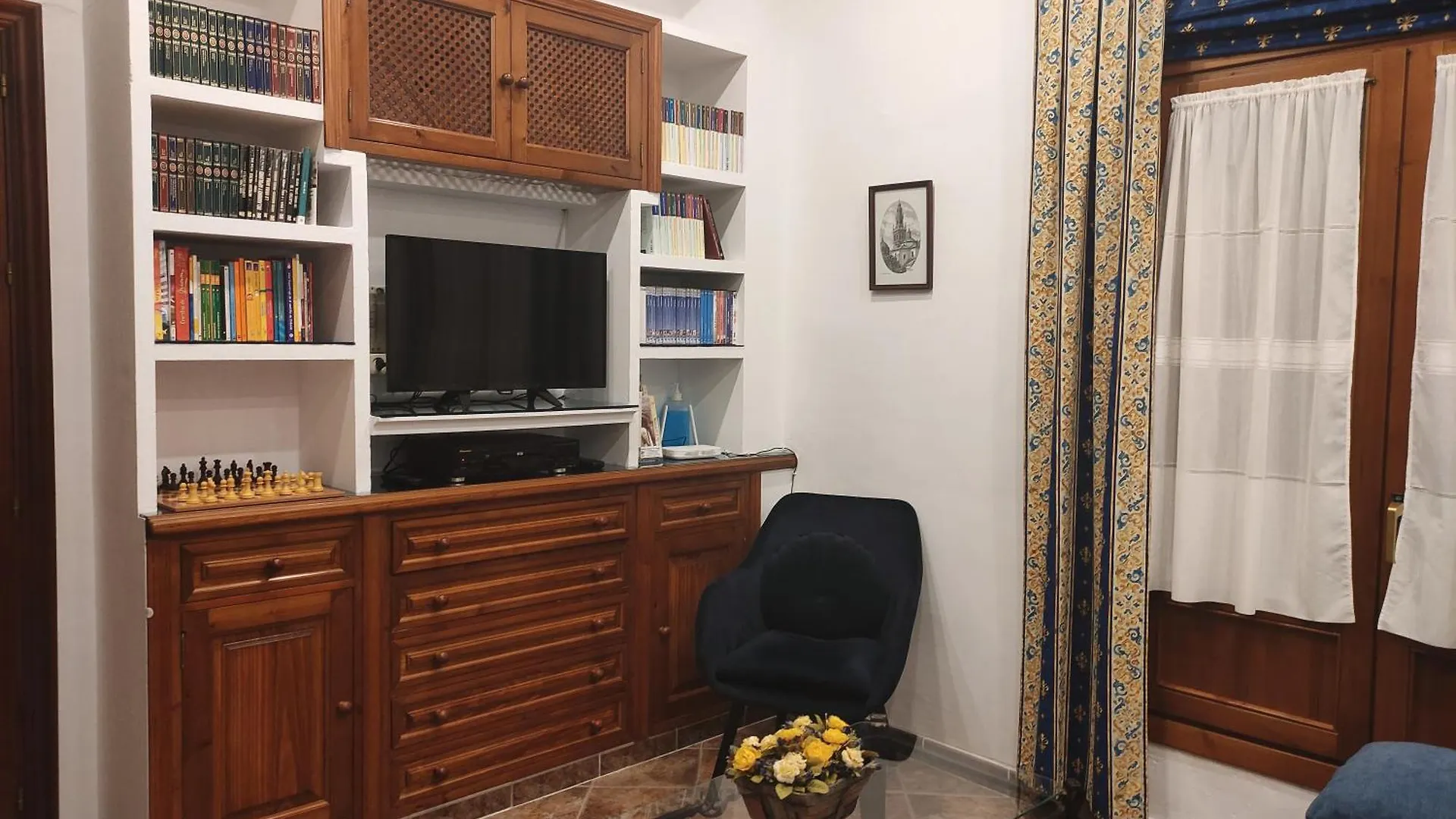 Entretorres. Casa-Duplex En Centro Historico. Appartement Carmona