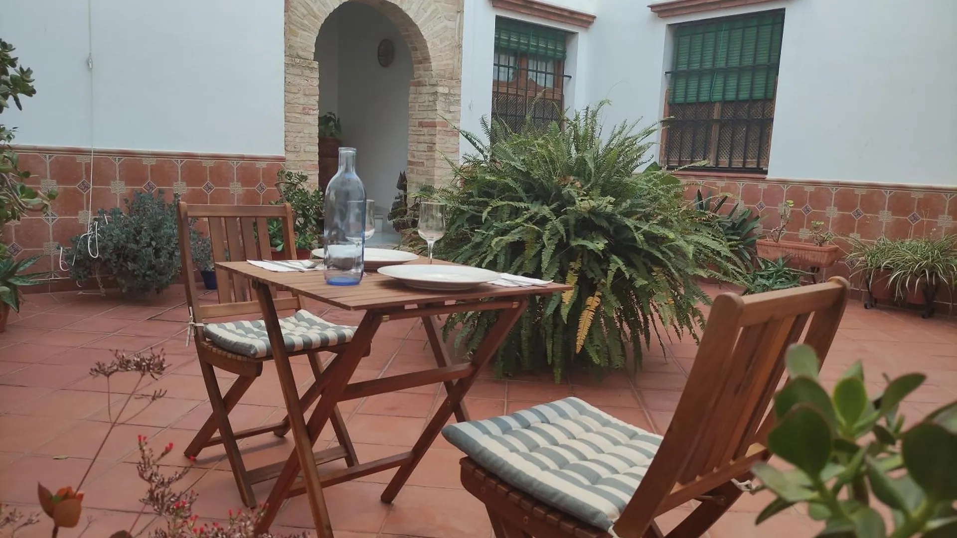 Entretorres. Casa-Duplex En Centro Historico. Appartement Carmona  Spanje